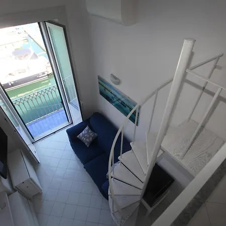 Apartment Riva Destra By Domusextra