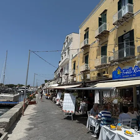 Riva Destra By Domusextra Apartament Ischia